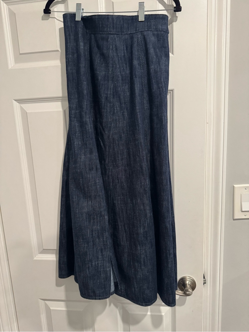 Akris punto- Maxi Skirt - Flared Silhouette
